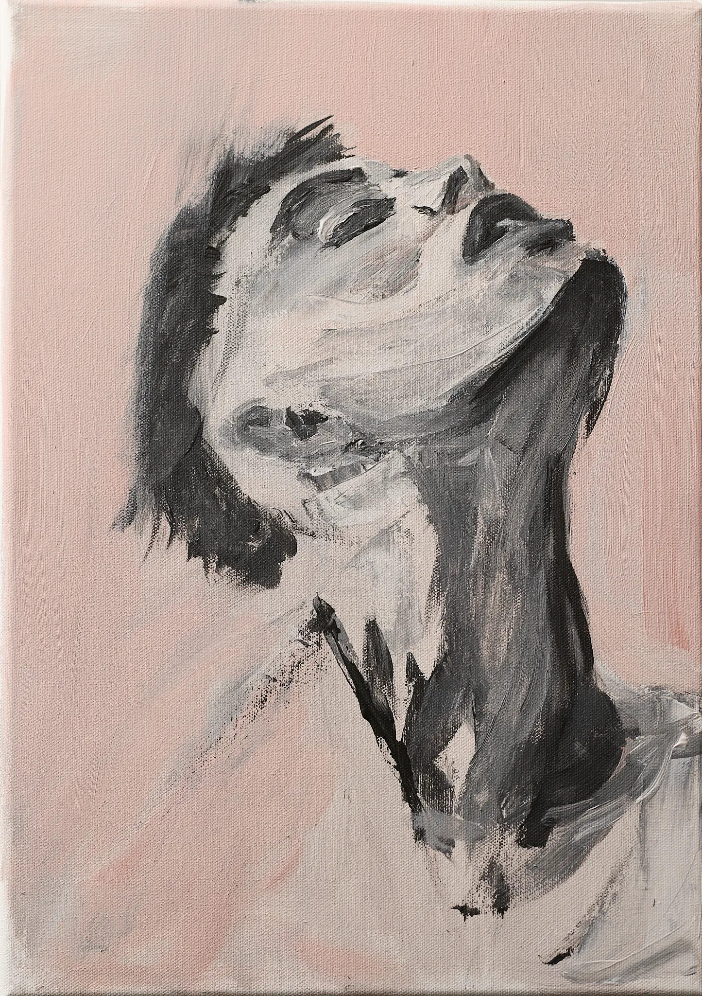 Acrylgemälde von Wolfram Hölzel: Expressives Porträt eines Gesichts mit nach oben gerichtetem Blick. Starker Kontrast aus Schwarz, Weiß und Grau vor blassem Rosé-Hintergrund. Breite kraftvolle Pinselstriche, suchende, sehnsuchtvolle Haltung.